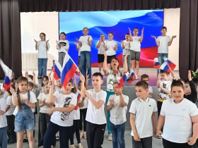 Лагерь «Мирный» распахнул свои двери: как прошло открытие первой летней смены.